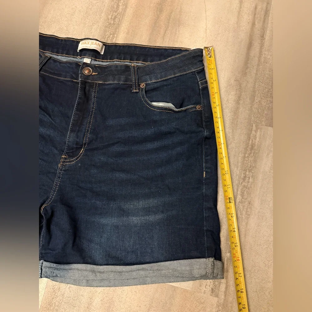 Wax Jean blue Jean Shorts Distressed Cuffed - Picture 4 of 8